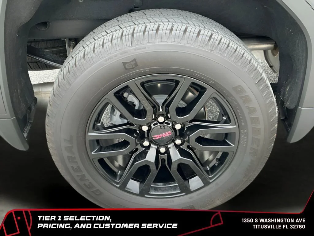 Used 2025 Onyx Black GMC Elevation image 40