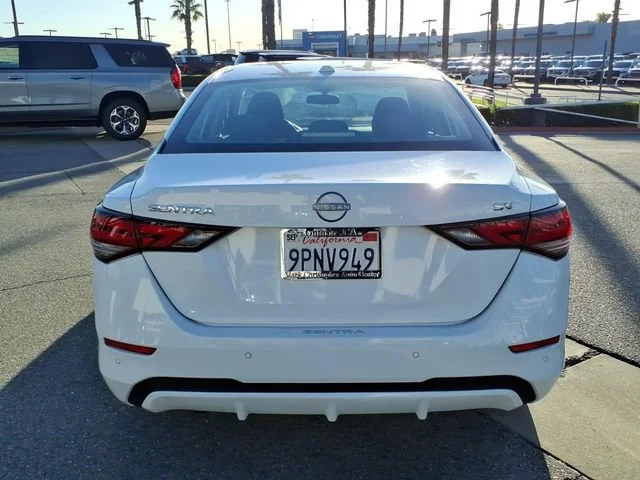 Used 2024 White Nissan SV Xtronic CVT image 5