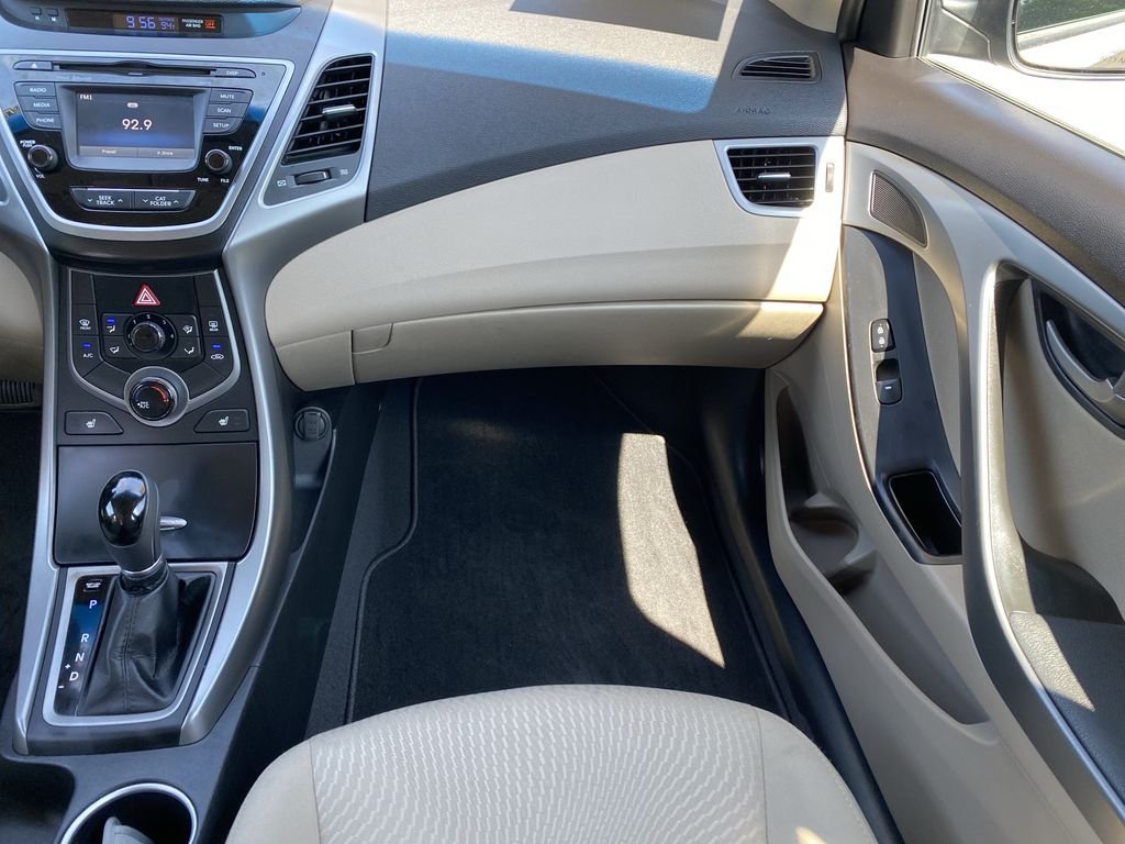 2014 Hyundai Elantra SE - Photo 16