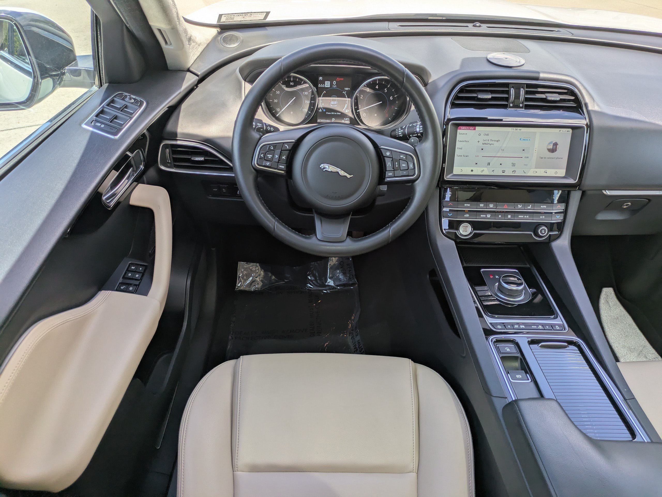 2020 Jaguar F-Pace Premium - Photo 15