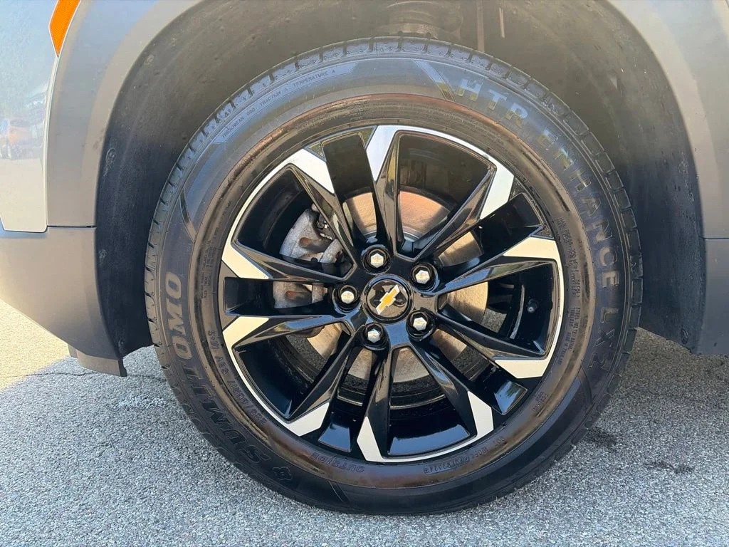 Used 2022 Gray Chevrolet LT image 12