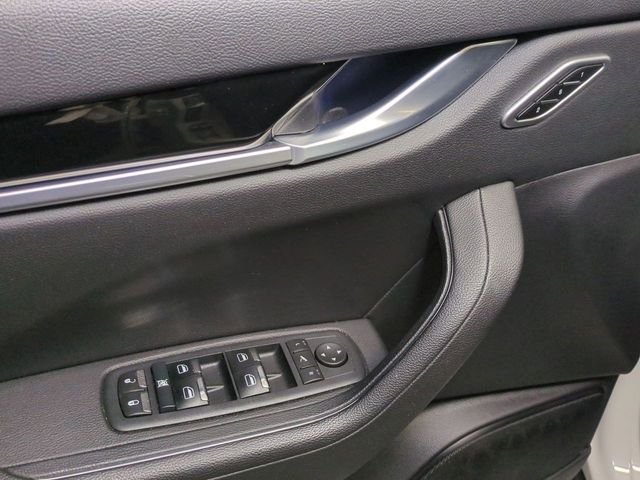 Used 2023 Bianco Maserati GT image 11
