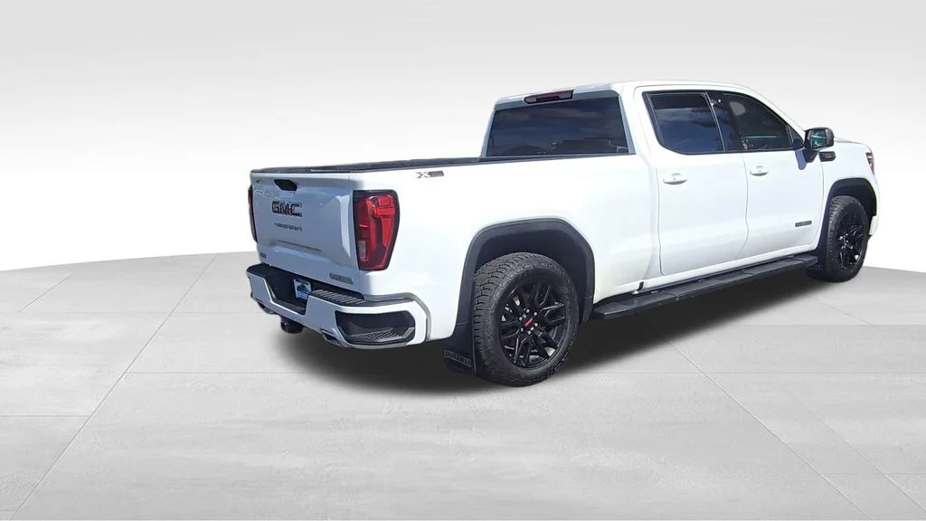 Used 2021 White GMC Elevation image 8