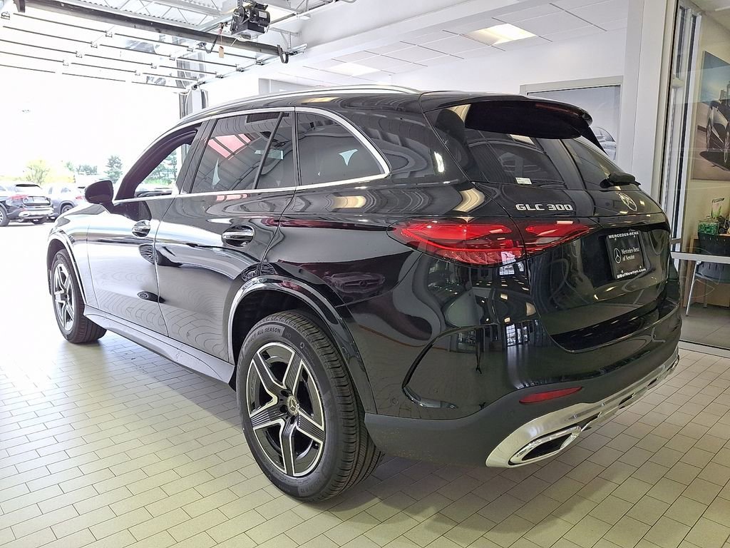 New 2026 Black Mercedes-Benz GLC 300 image 32