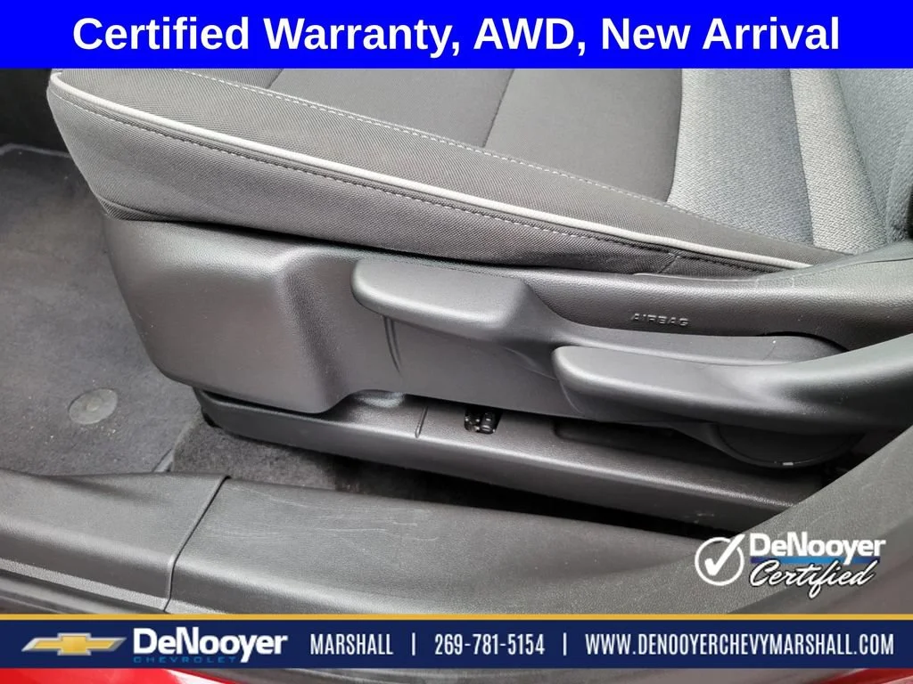 Used 2025 Crimson Metallic Chevrolet LT image 9