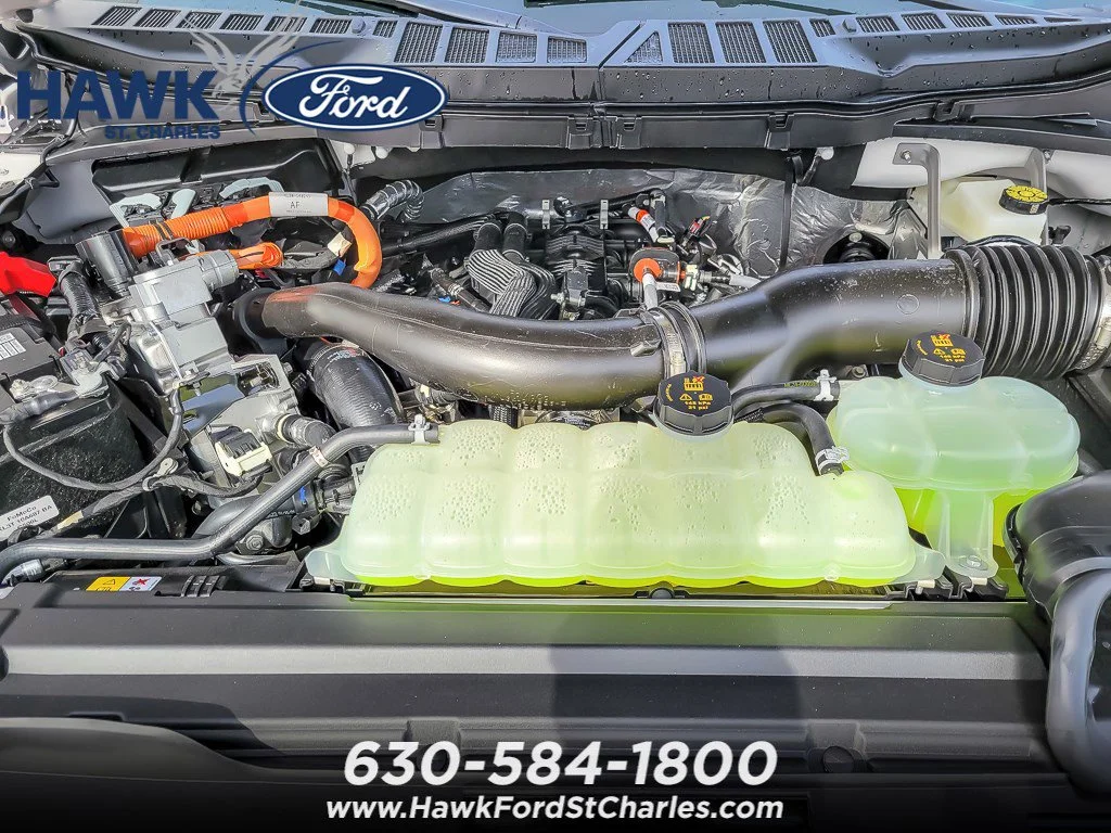 New 2026 Oxford White Ford Lariat® image 19