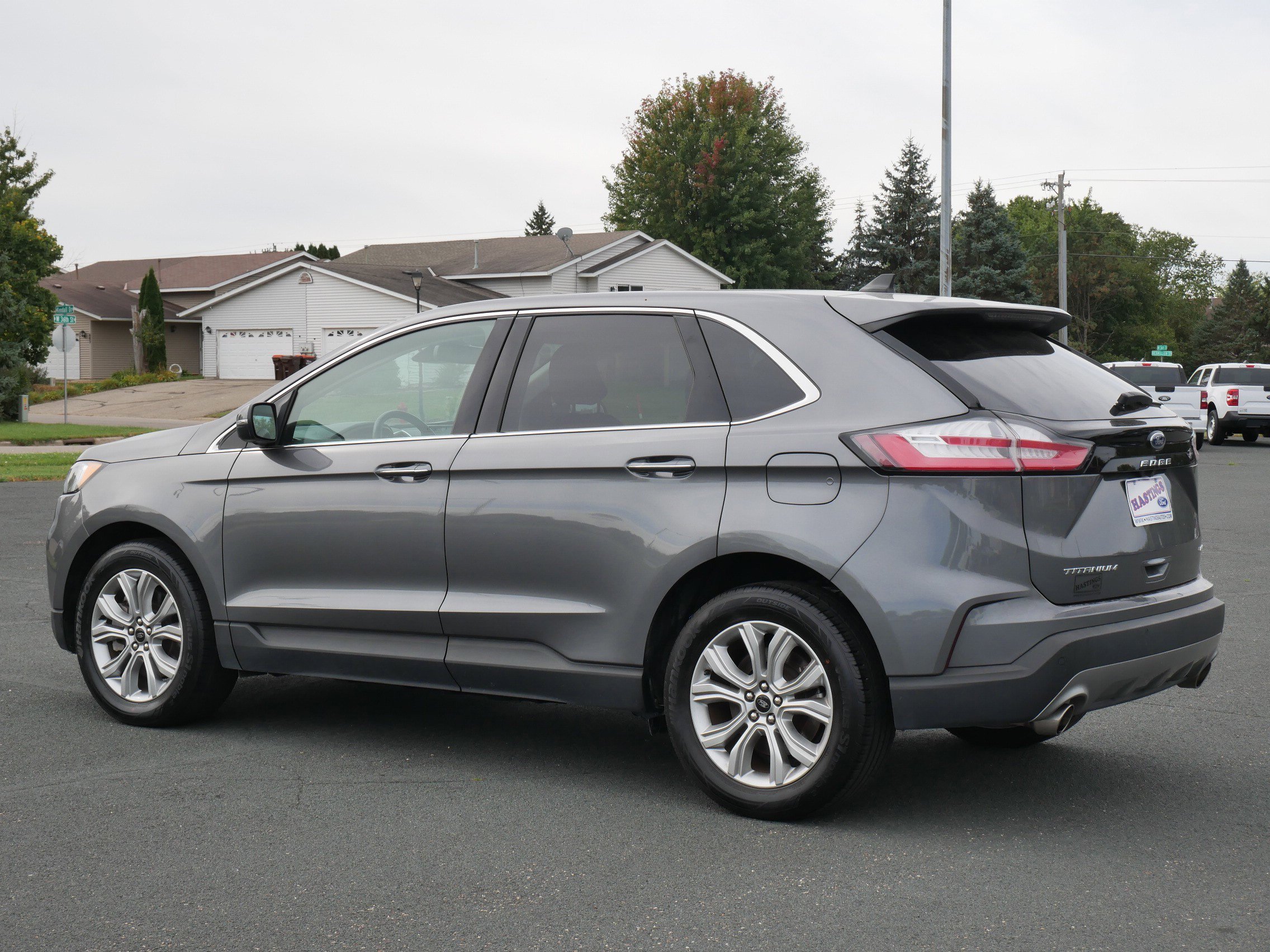 2024 Ford Edge Titanium photo 3