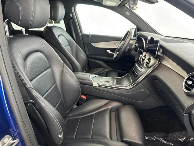 Used 2020 Blue Mercedes-Benz GLC 300 image 20