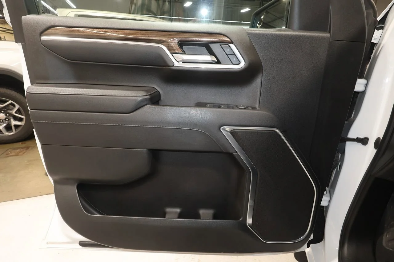 2023 Chevrolet Silverado 1500 LT - Photo 11