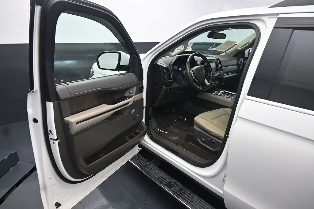 Used 2021 White Ford Limited image 16