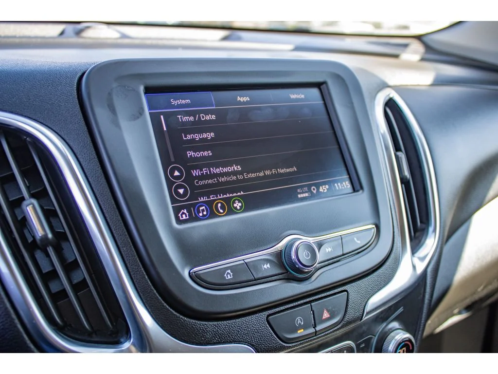 Used 2024 Summit White Chevrolet LT image 48