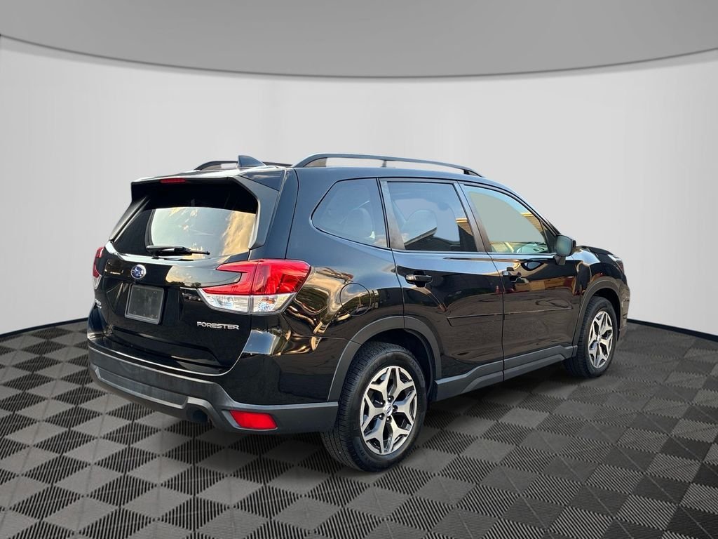 Used 2021 Black Subaru Premium image 7