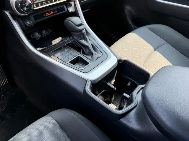 Used 2025 Silver Sky Metallic Toyota XLE image 19
