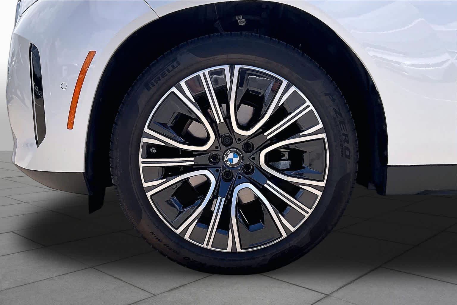 Used 2026 Mineral White Metallic BMW 30 xDrive image 10