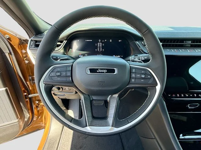 New 2026 Copper Shino Metallic Clear-Coat Exterior Paint Jeep Limited image 7