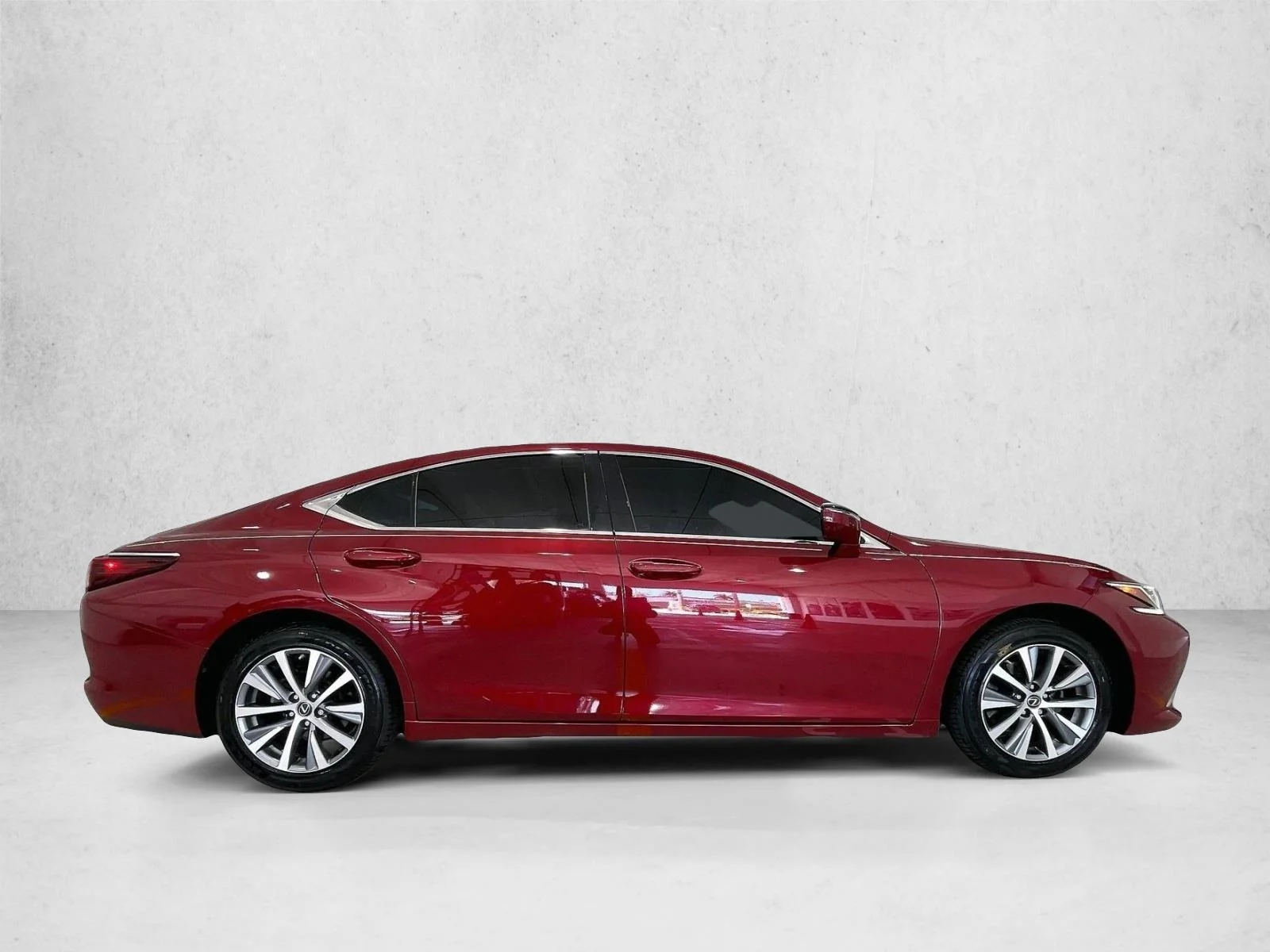 Used 2020 Matador Red Mica Lexus ES 350 image 5