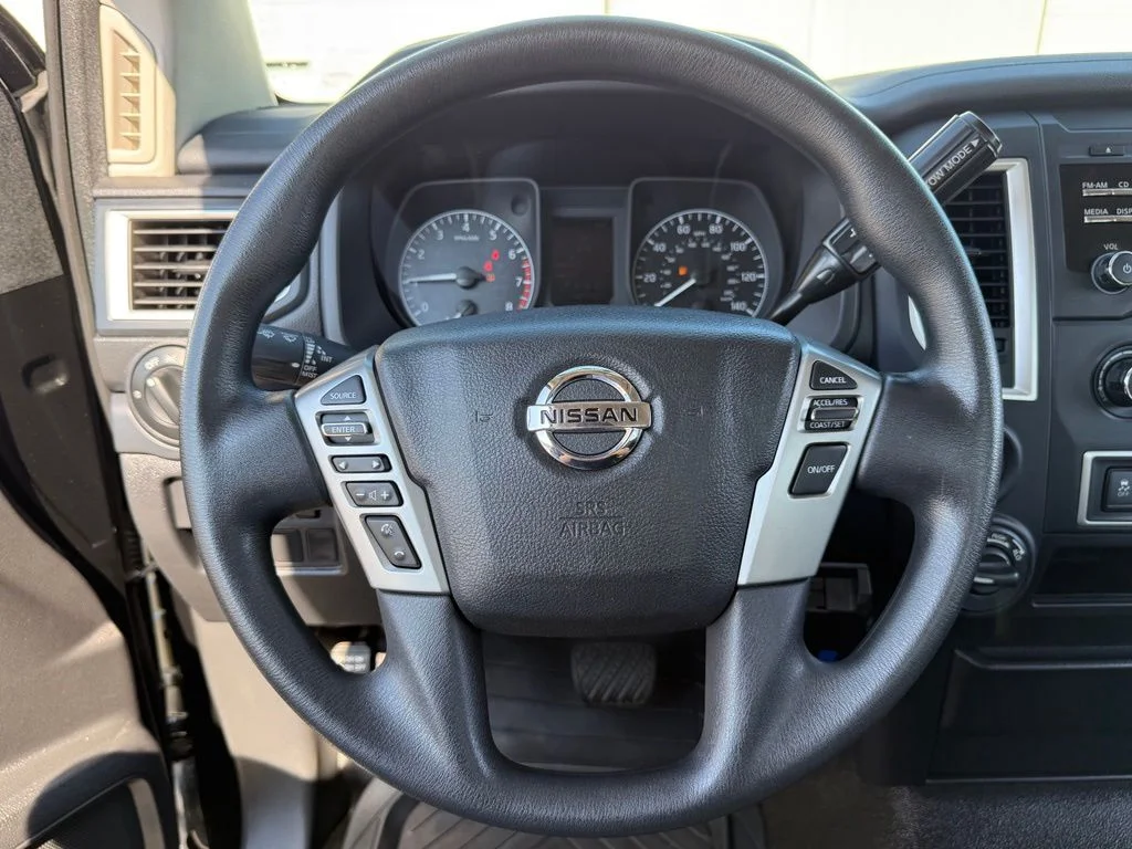 Used 2018 Black Nissan S image 17