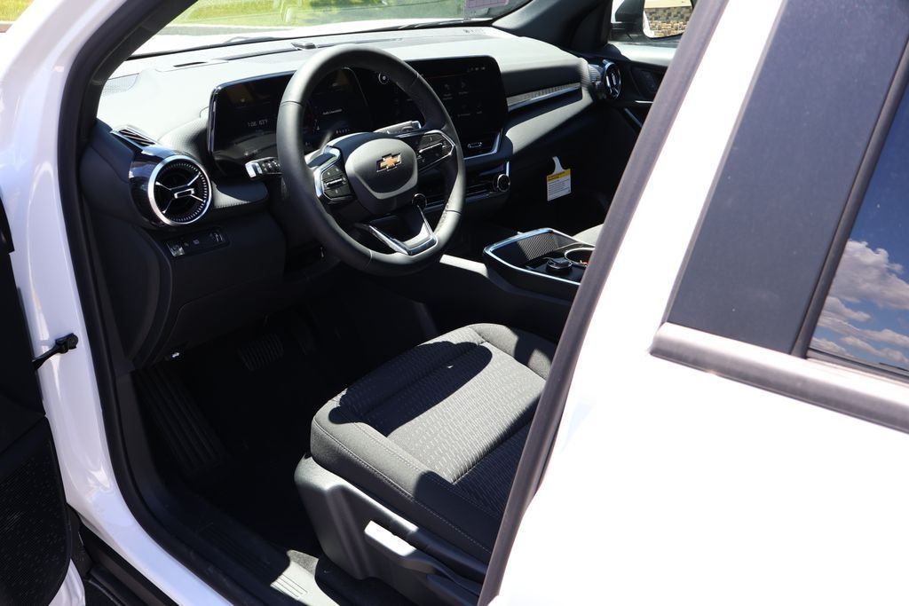 2026 Chevrolet Equinox LT - Photo 13