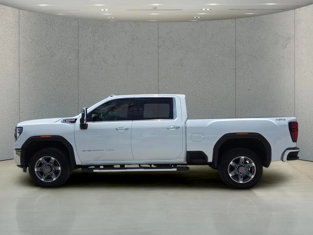 Used 2025 Summit White GMC SLT image 9