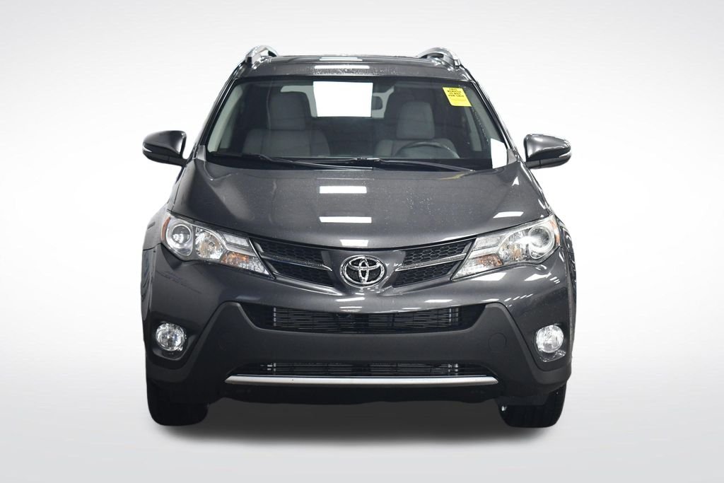 Used 2015 Magnetic Gray Metallic Toyota Limited image 2