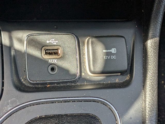 Used 2019 Silver Jeep Latitude Plus image 23