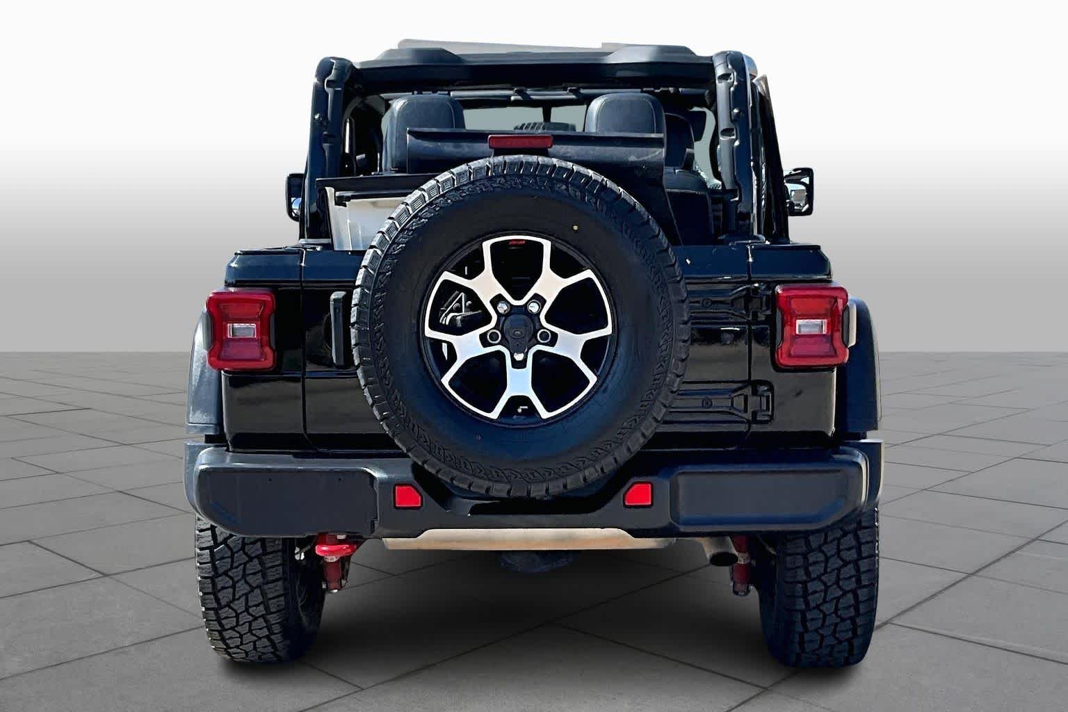 Used 2022 Black Clearcoat Jeep Rubicon image 4