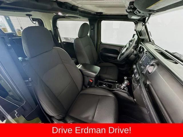 Used 2021 Green Jeep Sport image 21