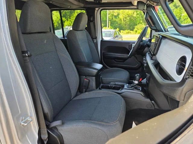 Used 2024 Silver Jeep Sport S image 21