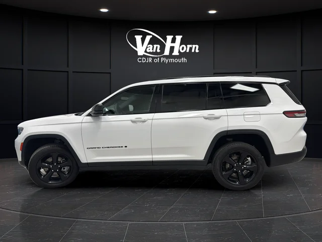 Used 2024 Bright White Clearcoat Jeep Limited image 4