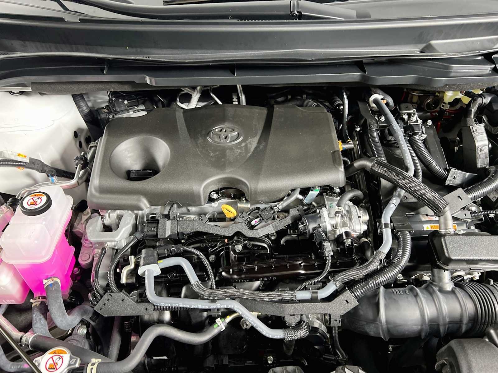 Used 2026 Wind Chill Pearl Toyota XLE image 32