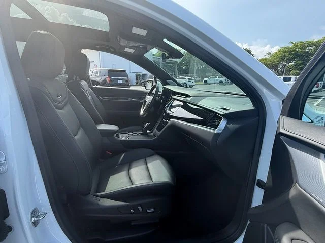 Used 2024 White Cadillac Premium Luxury image 19