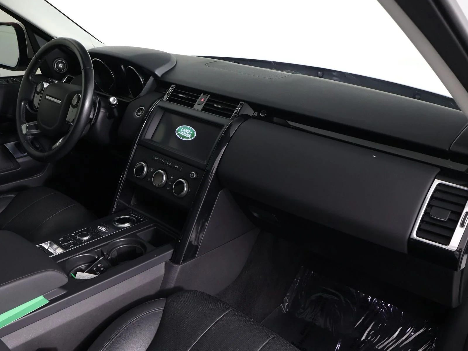 Used 2020 Fuji White Land Rover SE image 21