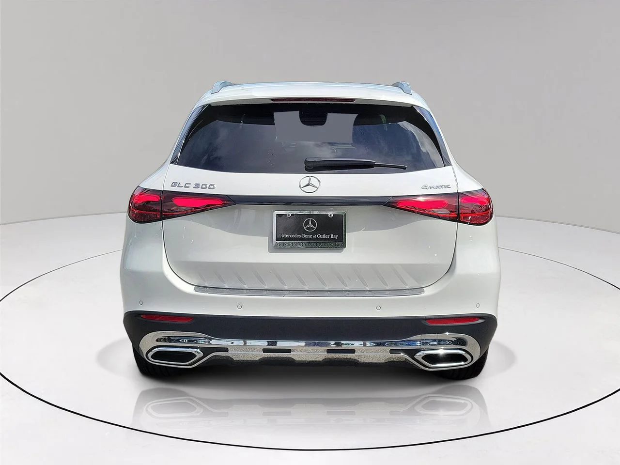 New 2027 Polar White Mercedes-Benz GLC 300 image 5