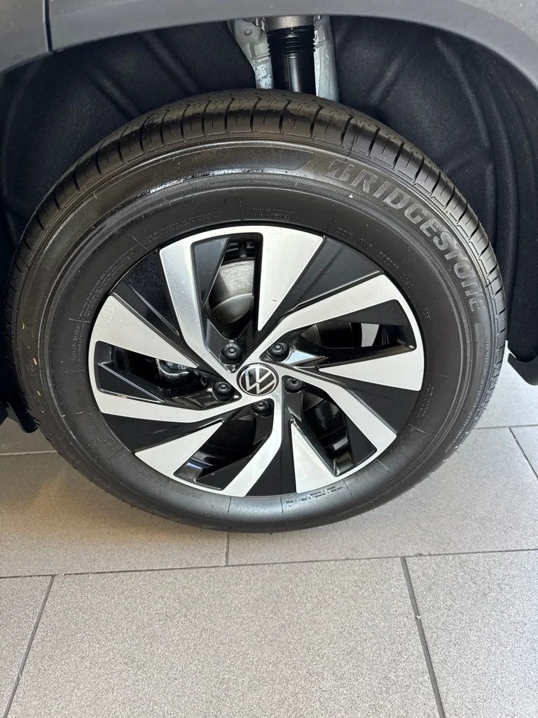 New 2026 White/off-white Volkswagen 2.0T S image 18