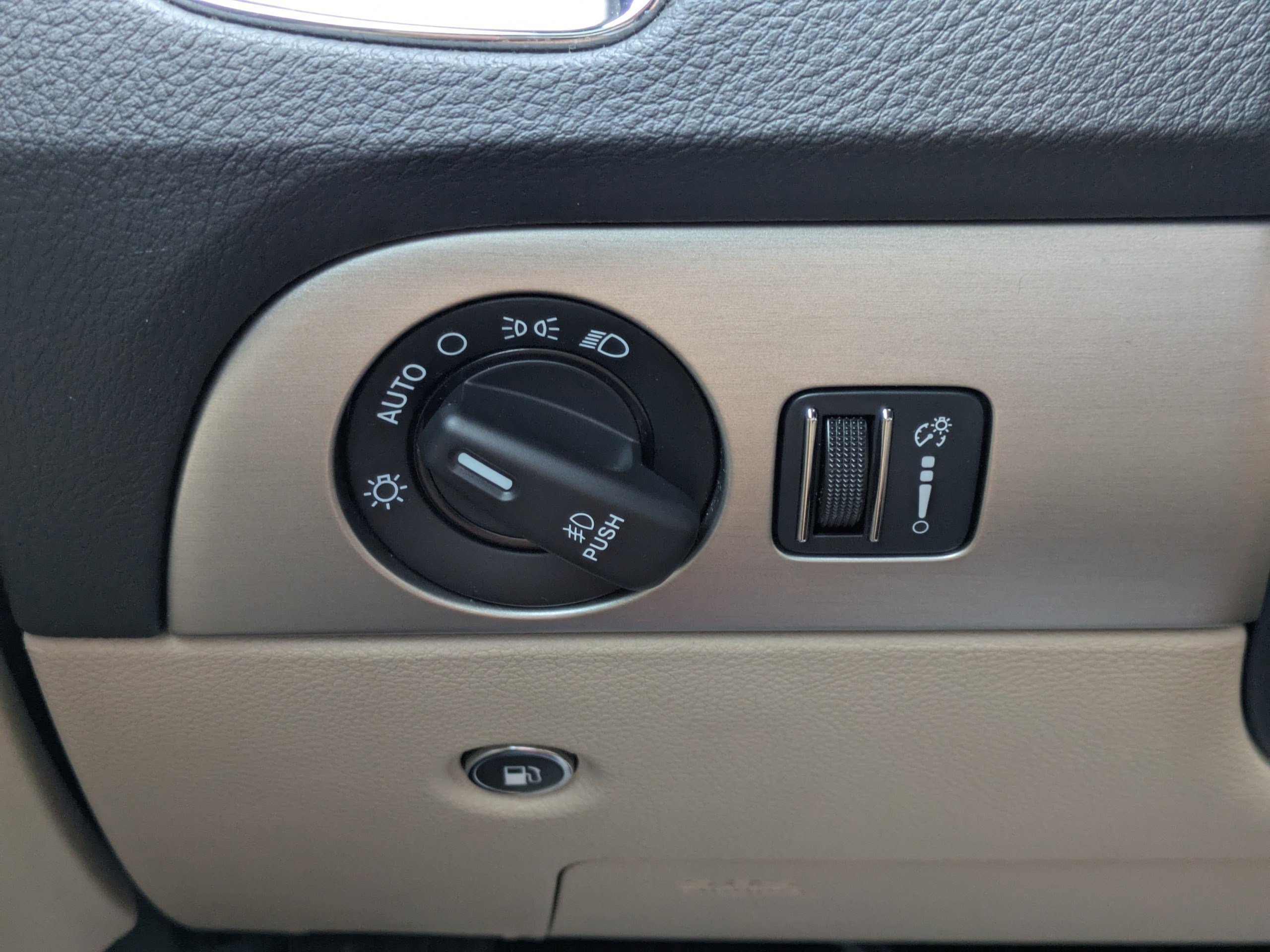 Used 2015 Deep Cherry Red Crystal Pearlcoat Dodge SXT image 19