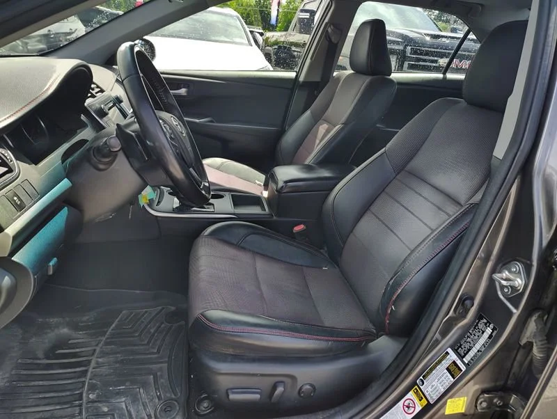 Used 2017 Gray Toyota SE image 9