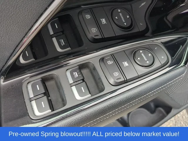 Used 2022 Gray Kia LXS image 22
