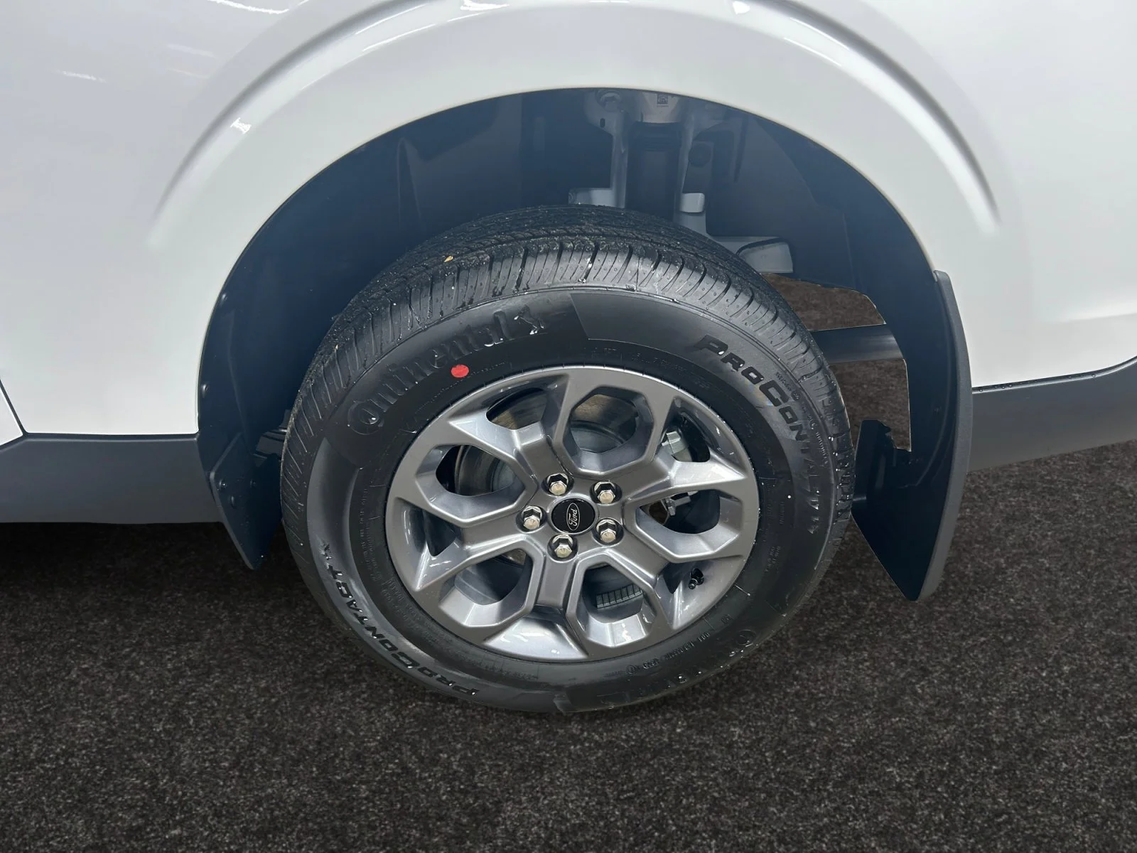 New 2026 Oxford White Ford XLT image 9
