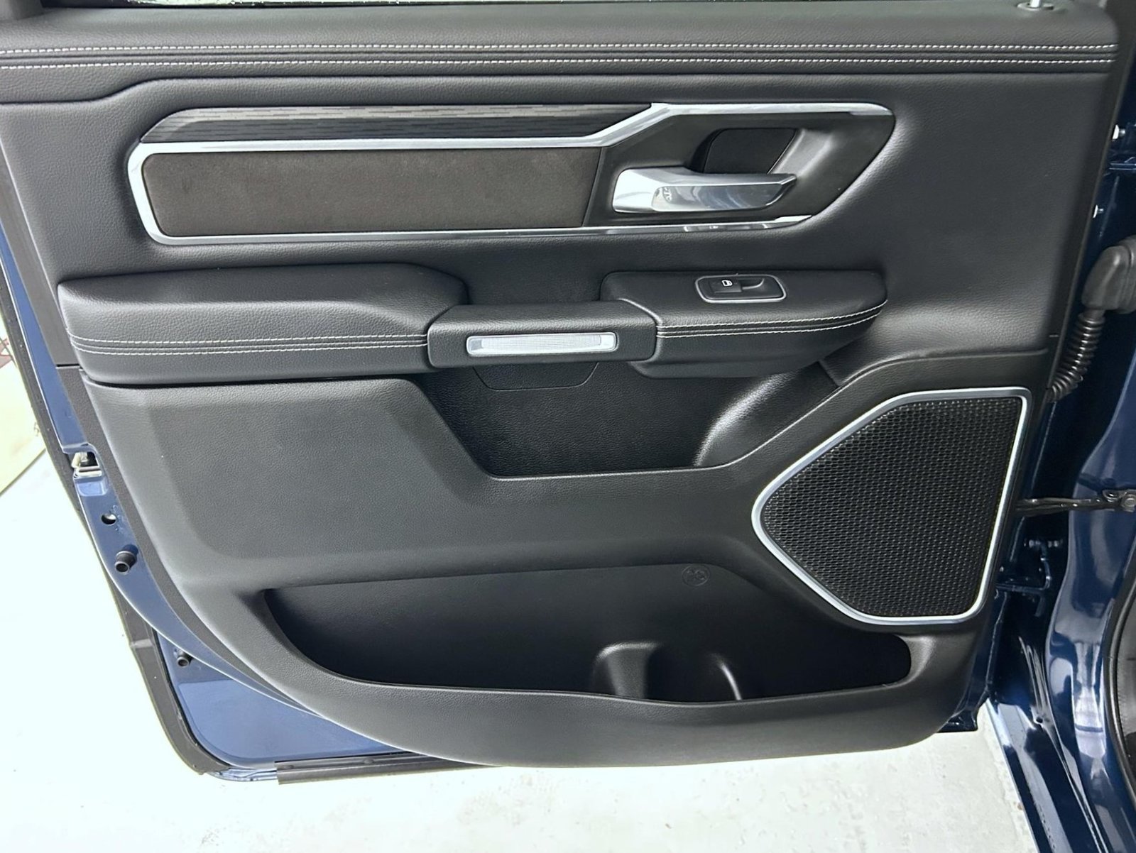 Certified Used 2023 Blue Ram Laramie image 19