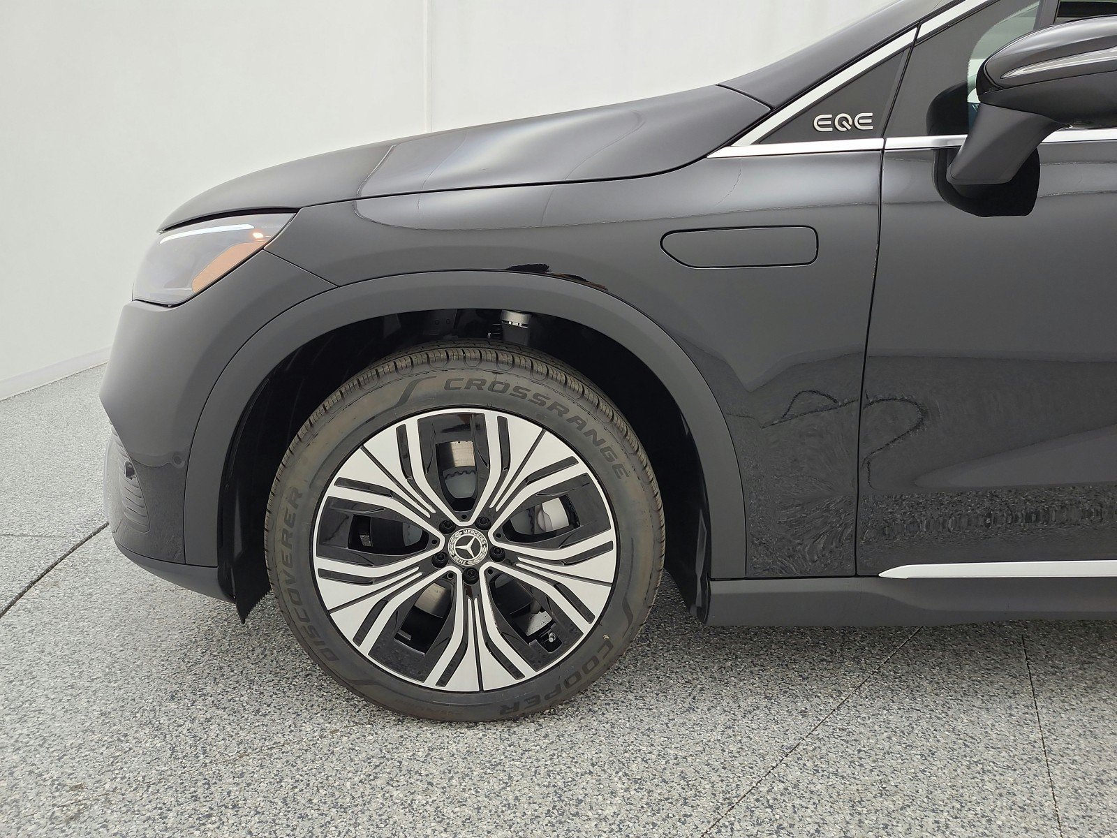 New 2027 Black Mercedes-Benz EQE 320+ SUV image 32
