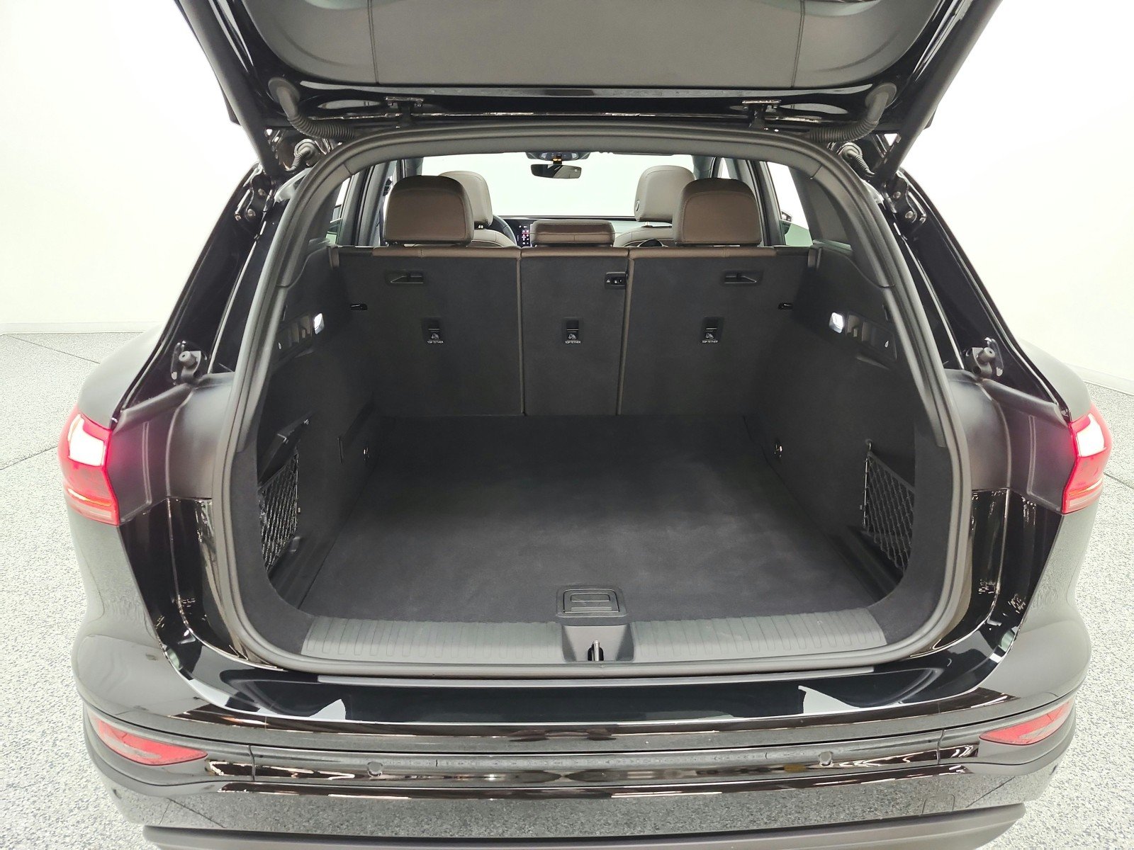 Used 2025 Mythos Black Metallic Audi Premium Plus image 21