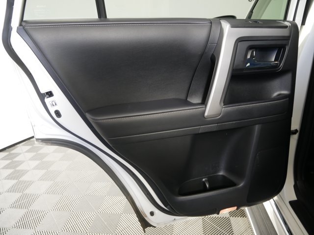 Certified Used 2022 Blizzard Pearl Toyota Limited image 12