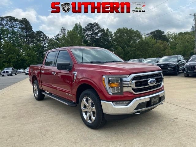 Used 2021 Red Ford XLT image 1