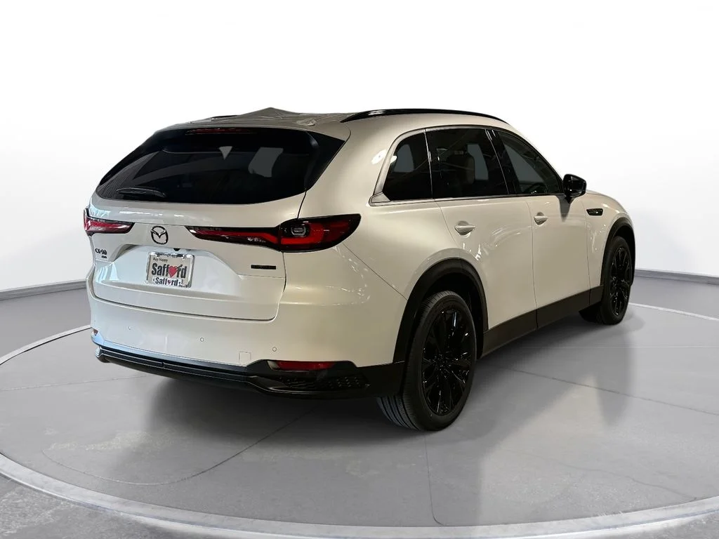 New 2026 White Mazda 3.3 Turbo Premium image 9