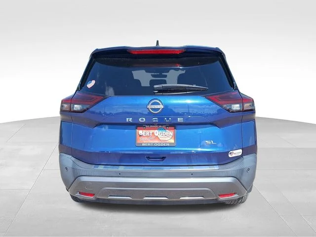 Used 2023 Blue Nissan SL image 7
