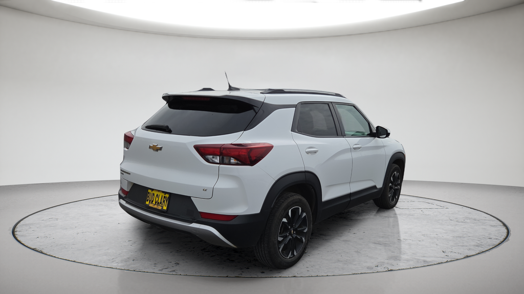Used 2023 White Chevrolet LT image 8