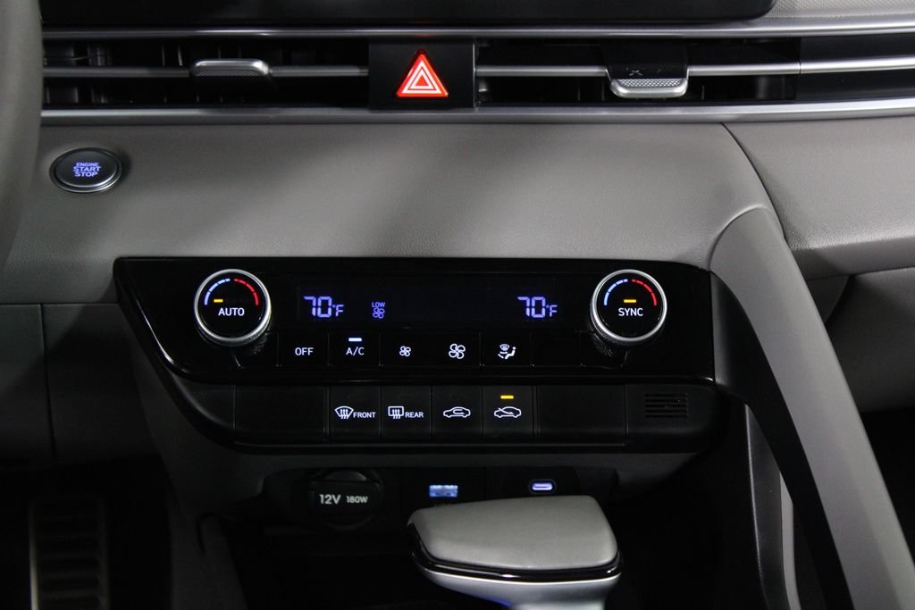2025 Hyundai Elantra SEL - Photo 22