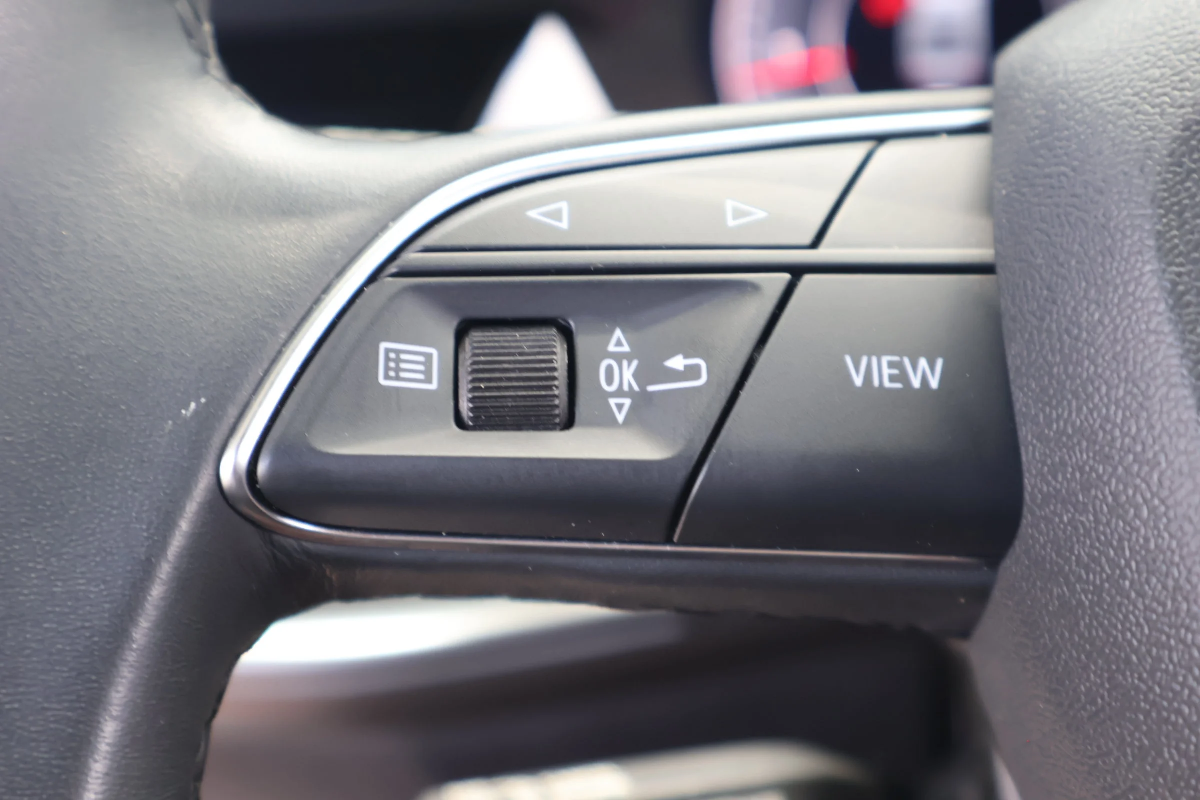Used 2023 Ibis White Audi Premium Plus image 25