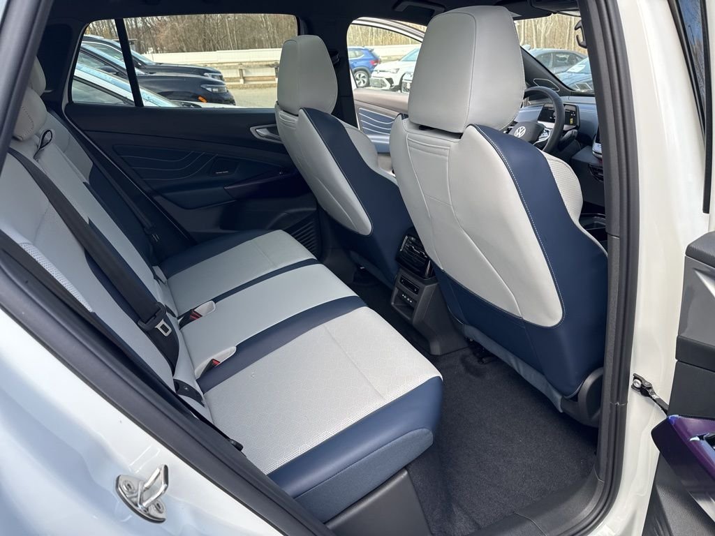 New 2025 White Volkswagen Pro S Plus image 25