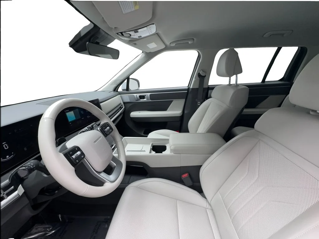 Used 2026 White Hyundai SEL image 21